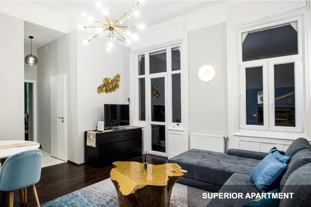 BpR Agathé Elegant Suite with Parliament View Budapest Extérieur photo