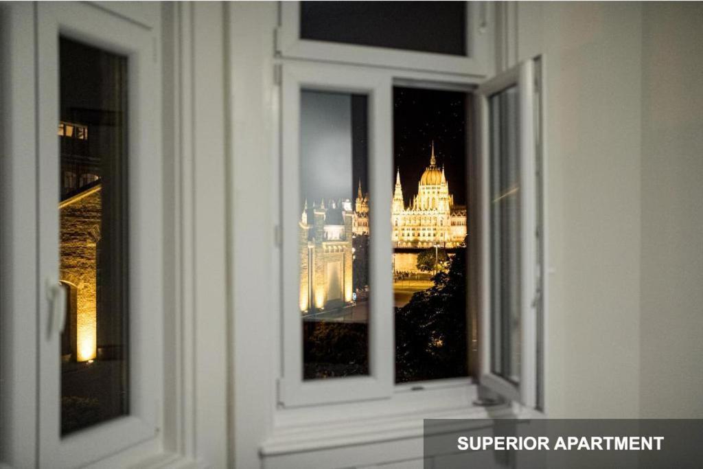 BpR Agathé Elegant Suite with Parliament View Budapest Extérieur photo